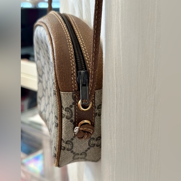 Gucci Plus Monogram Crossbody - Picture 5 of 13